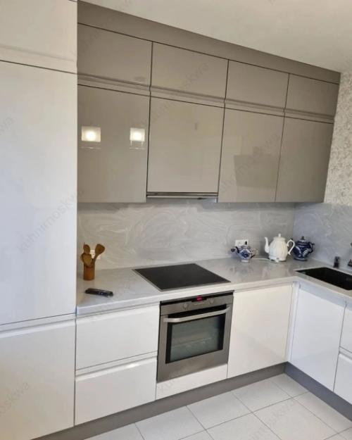 А это наша новая кухня в глянце. 08