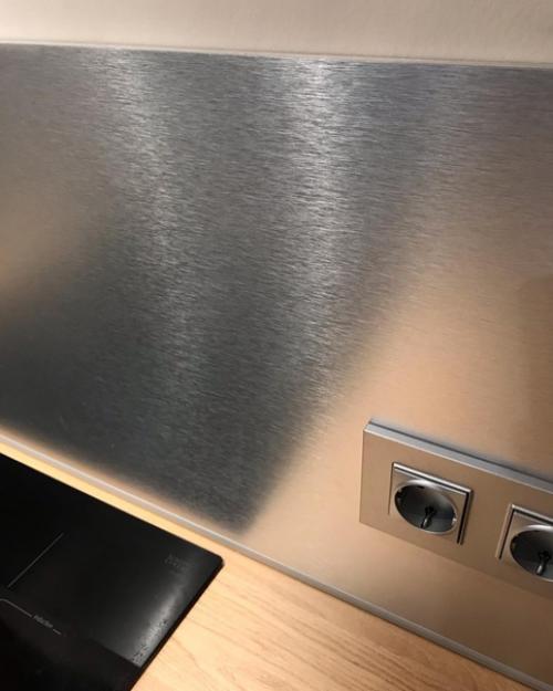 Даже небольшая кухня заслуживает быть стильной, уютной и функциональной. 02