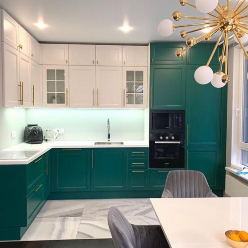 Не смогла устоять от этого оттенка, поэтому выбрала такую кухню. 02