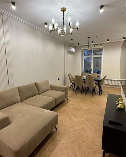 Под продажу у 3 х комнатная квартира, площадью 88. 03