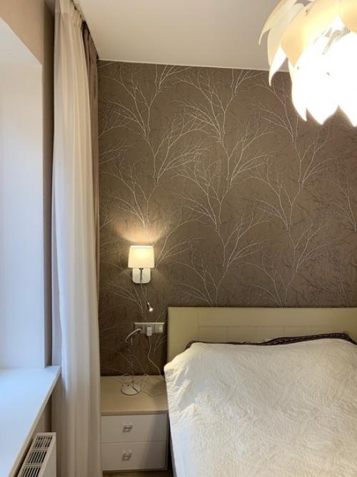 Закончили ремонт.  Комната небольшая и было необходимо спальное место. 05