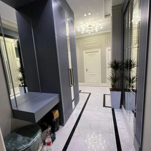 Кирпич, площадь 80 м 2, новостройка 2020 года. 06