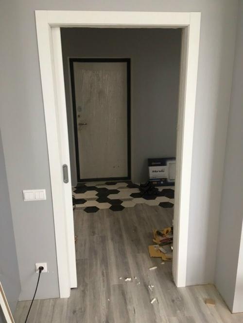 Двери - купе - это современное и практичное решение, которое позволяет аккуратно зонировать пространство и экономить место.  