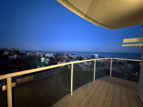 100 кв.  м под дальнейшую аренду. 04