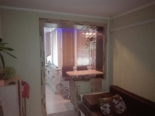 Из балкона продолжение комнаты. 08