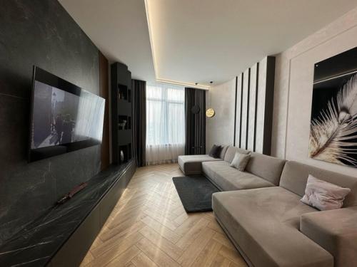 125 кв.  м после капитального ремонта под дальнейшую продажу. 02