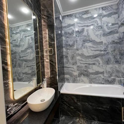 Кирпич, площадь 80 м 2, новостройка 2020 года. 07