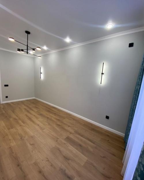 1-Комн квартира, 38, 8 квадратов (полная), 2022 года постройки/ высота потолков 2, 8, дизайнерский ремонт. 08