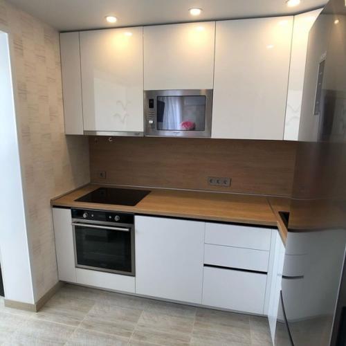 А мы такую кухню выбрали. 04