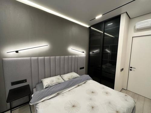 100 кв.  м под дальнейшую аренду. 01