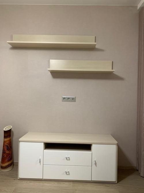 Закончили ремонт.  Комната небольшая и было необходимо спальное место. 02