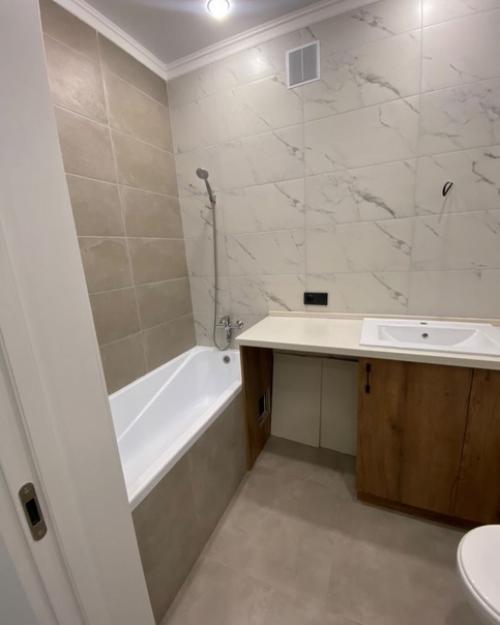 1-Комн квартира, 38, 8 квадратов (полная), 2022 года постройки/ высота потолков 2, 8, дизайнерский ремонт. 06