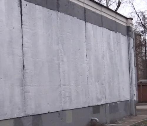 В Москве коммунальщики граффити юрия Гагарина уничтожили. 02