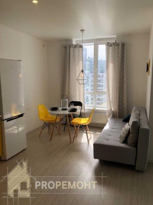 Пример использования ярких цветов в интерьере. 02