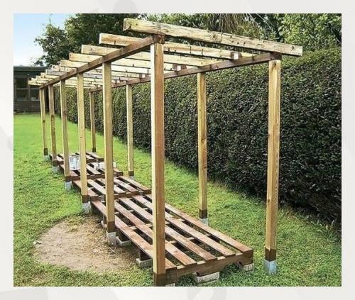 Хорошо вентилируемый дровник - залог того, что дрова дадут больше пользы! 06