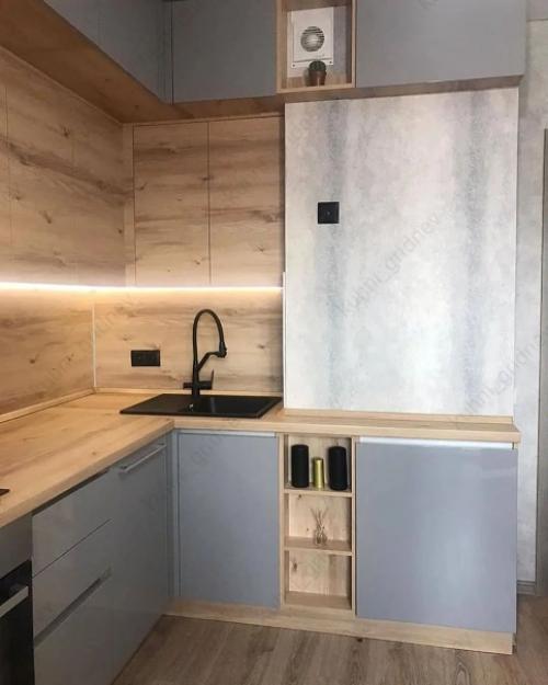 Кухню сама проектировала, если будут интересны размеры и из чего она сделана, то напишу. 09