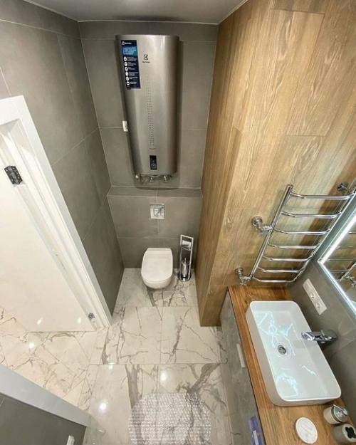 Сделали вaнную комнатy. 03