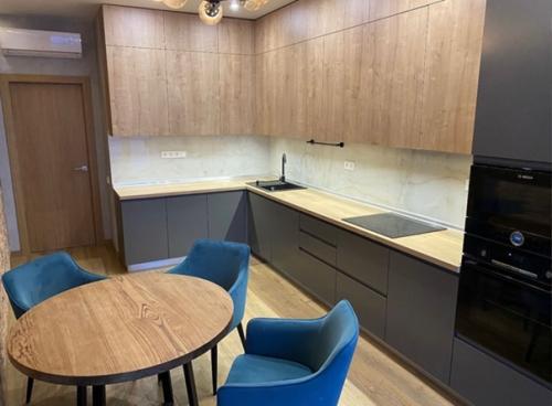 Под аренду сделали ремонт шикарной 3 к в центре Аркадии. 01