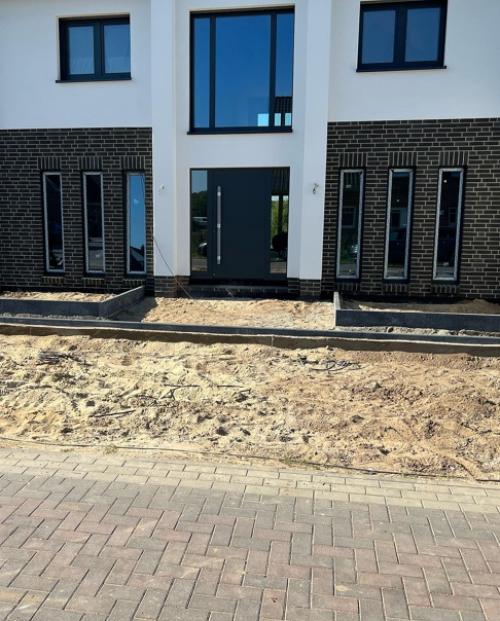 Мы заканчиваем строительство загородного дома в современном стиле. 02