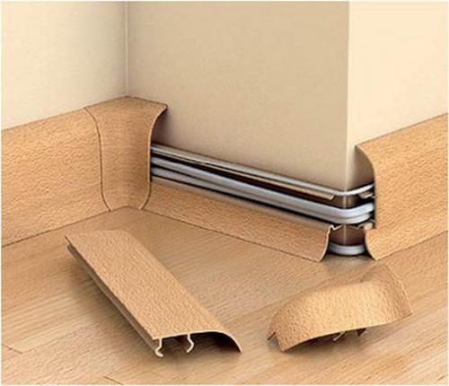 Как крепить плинтуса на пол. 03