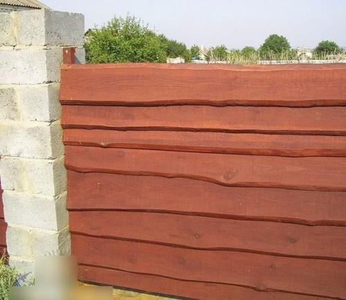 Как построить недорогой забор из необрезной доски. 08 Как построить недорогой забор из необрезной доски. 08