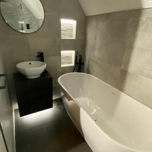 Санузел в доме после капитального ремонта. 05