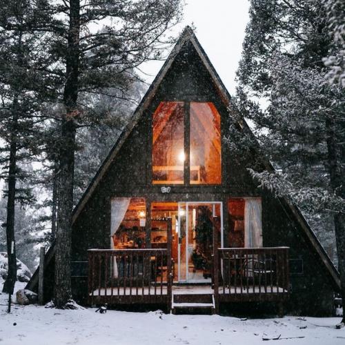 Просто красивый классический американский A - Frame из Колорадо. 07
