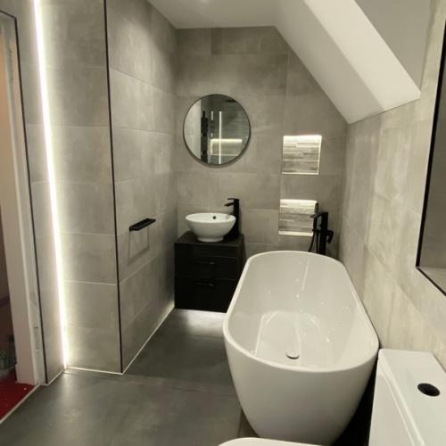 Санузел в доме после капитального ремонта. 01