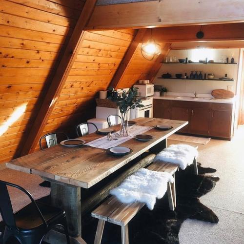 Просто красивый классический американский A - Frame из Колорадо. 05