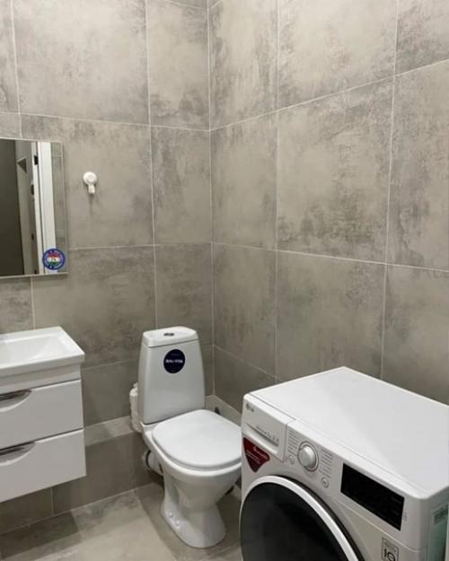 Купили однокомнатную квартиру уже с ремонтом. 07