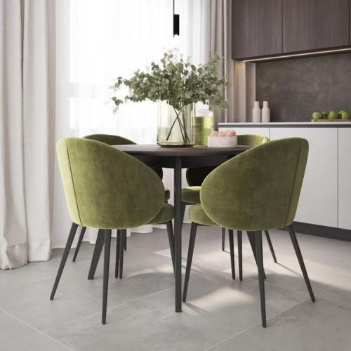 В интерьер, построенный на сочетании природных оттенков, легко впустить цвет. 04