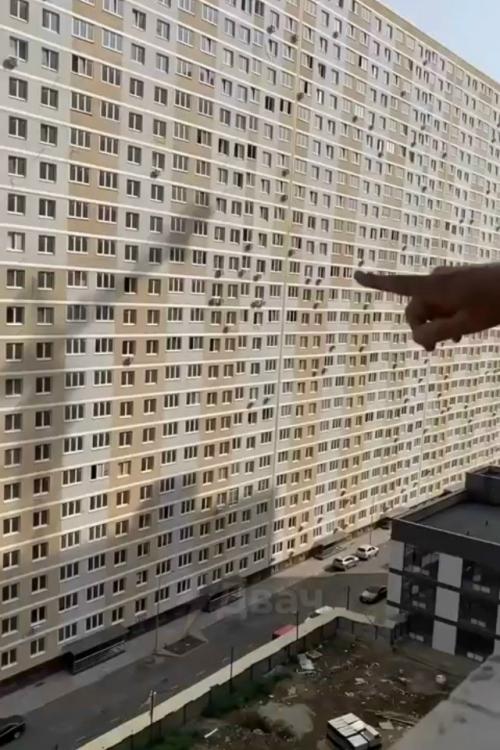 Девушка из Краснодара поделилась видео, в котором запечатлела вид из своего окна.  