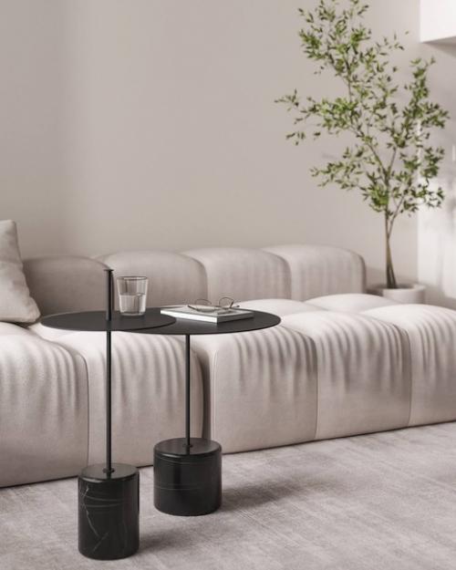 Гостиная в небольшой квартире, площадью 60 квадратных метров, с уютным интерьером предназначена для семьи из трех человек. 03