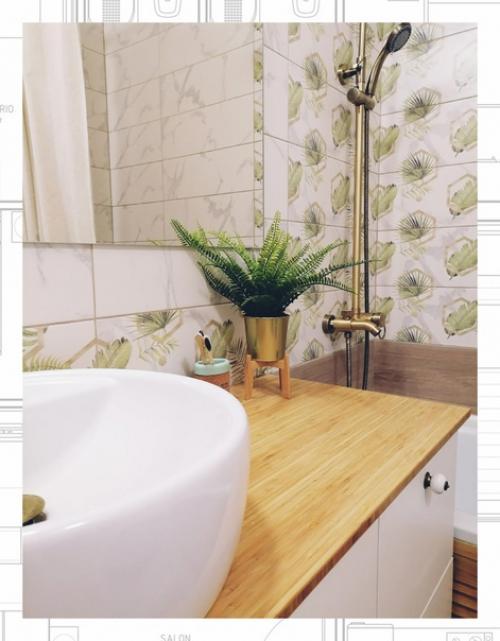 Дерево в ванной комнате особые тактильные ощущения дарит. 03