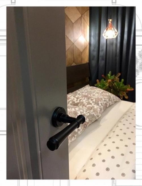 Даже небольшую квартиру в старой пятиэтажке можно превратить в оригинальное и уютное жилье. 03