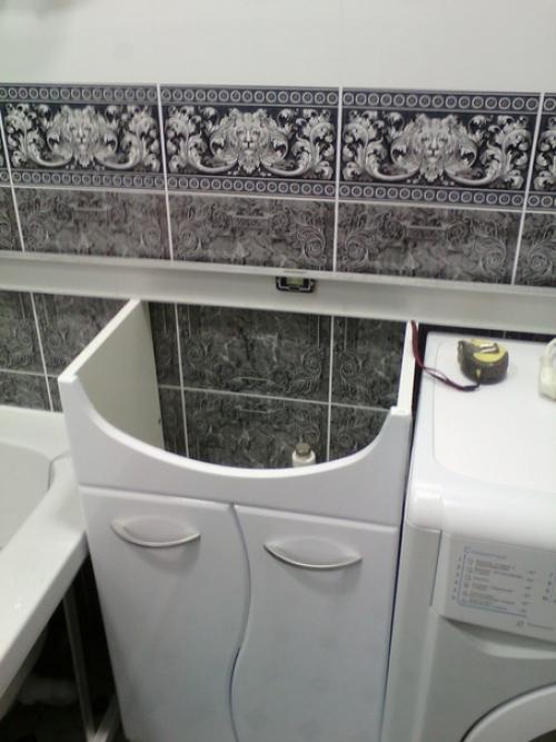 С подругой сделали вот такой ремонт в санузле своими руками девчонки тоже могут удивить! 06