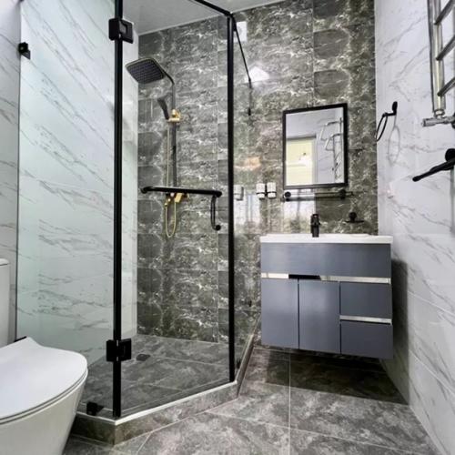 Новый евродом, 3. 4 сотки, 3 уровня, 6 комнат + холл. 08