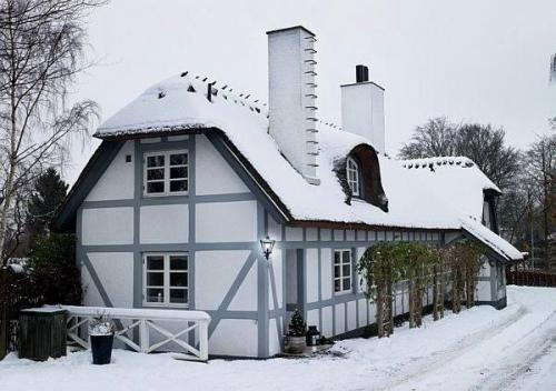 Этот дом - настоящая история, запечатленная в деревянных балках и каменных стенах. 08