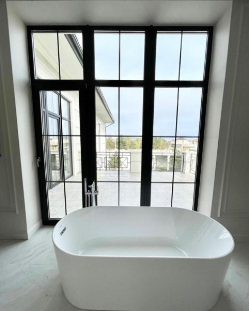 260 кв.  м. строили долго и вот такой результат. 05