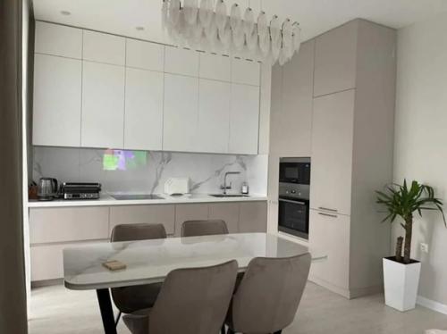 3 комнатная квартира, площадью 95 кв. 02