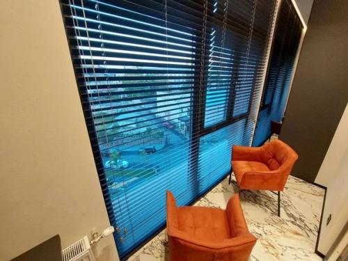 В квартире выполнен качественный дизайнерский ремонт с использованием дорогих материалов. 06