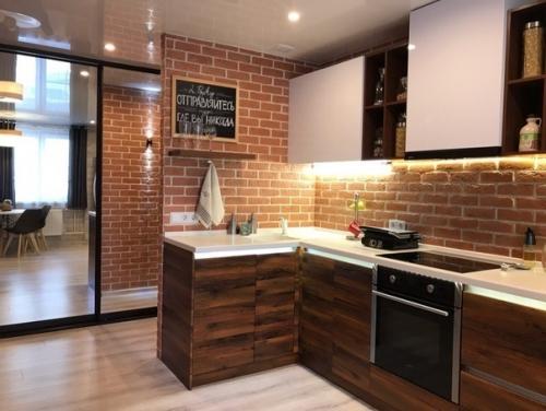 Жильё сделано с любовью, в роли дизайнеpа выступали мы cами с женой. 01