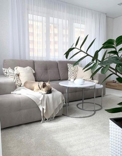 В целом, дизайн квартиры в светлых тонах имеет ряд преимуществ: 01