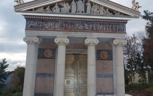 Представьте: в Греции впервые за 1700 лет построили новый храм, посвящённый древнегреческим богам.  