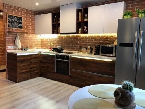 Жильё сделано с любовью, в роли дизайнеpа выступали мы cами с женой. 04