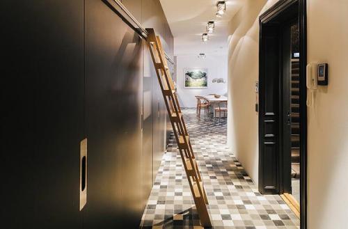 Уют и хороший вкус, продемонстрированный в 7-ми комнатном дуплексе из Стокгольма, площадью 340 м. кв. 08