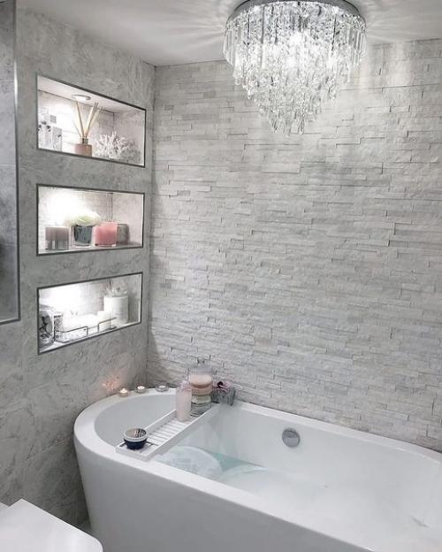 Европейский стиль.  Много разного декора, нет ярких акцентов, хорошая эргономика, есть очень стильные и интересные решения. 06