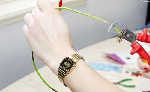 Как правильно зачистить провод. 01