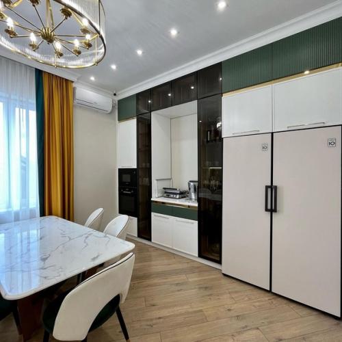 Эту кухню вы точно узнаете, если просмотрели наш последний Room Tour. 01