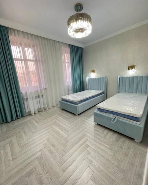 8 ми комнатный дом 2007 года. 03